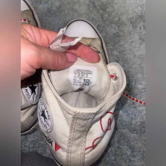 Converse Made With Love High Tops Juniors Size 5 - Picture 3 of 10